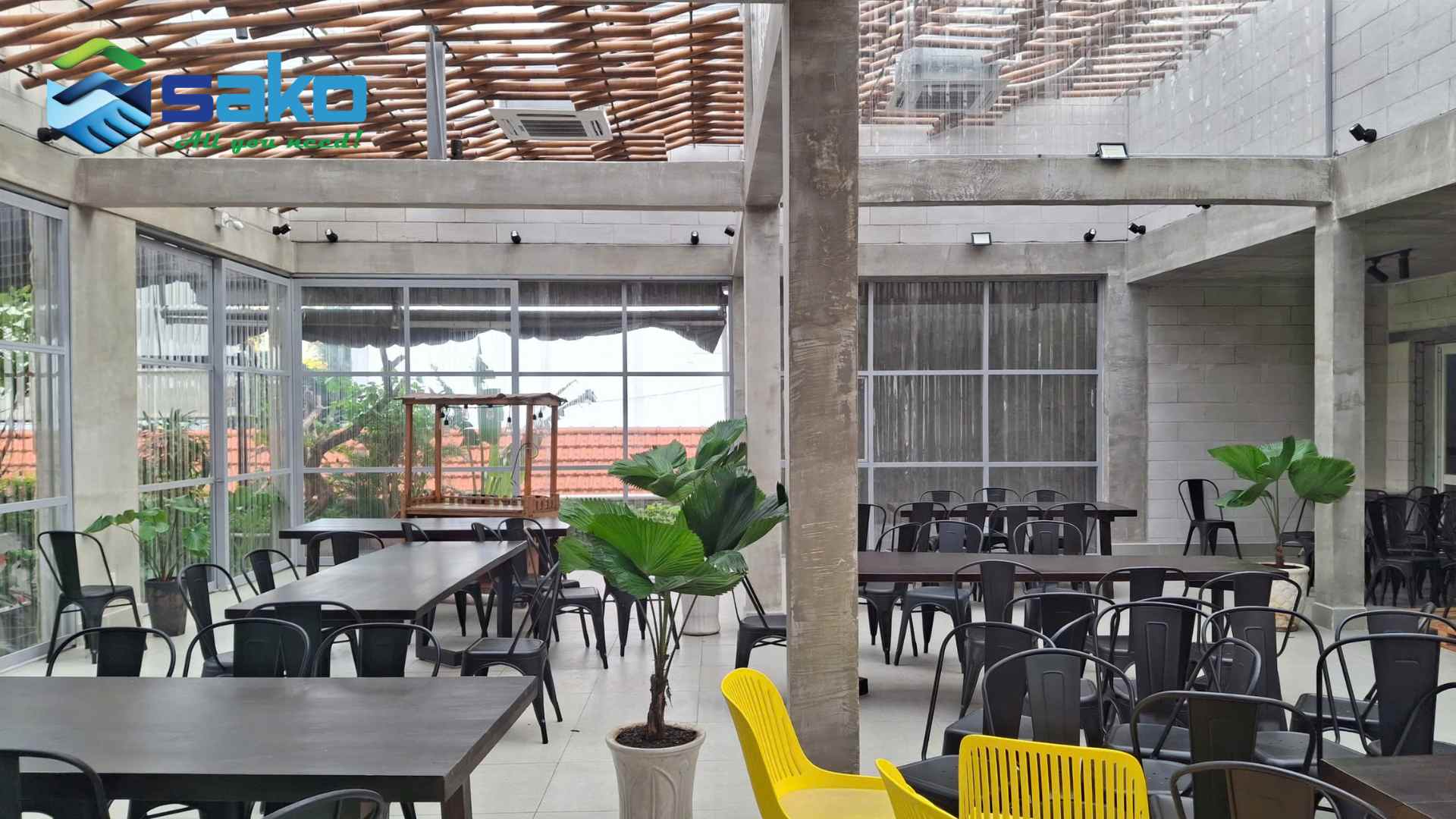 Cải tạo nhà hàng bằng gạch AAC tại đường Hoàng Văn Thụ, Tân Bình