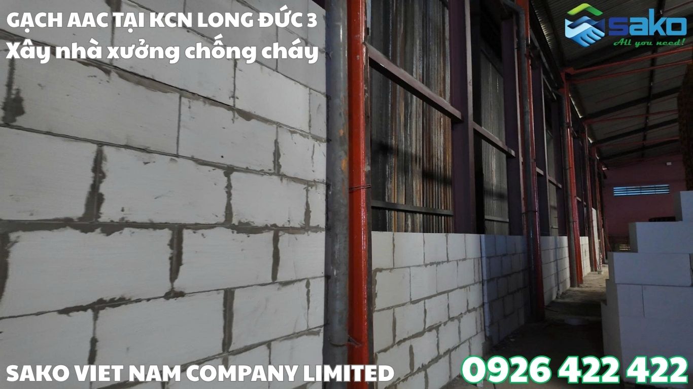 Bê tông khí tại KCN Long Đức 3 cải tạo dựng vách ngăn chóng cháy bằng gạch khổ 600x300x100mm